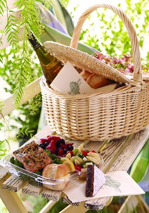 [CATERING+2006+PICNIC+BASKET.jpg]