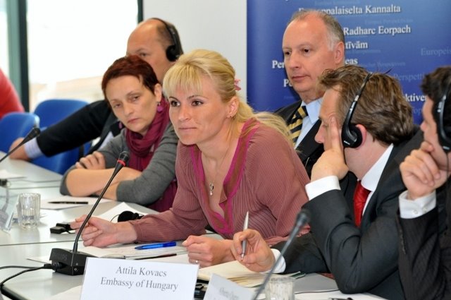 [andreea_vass+si+attila+kovacs.jpg]