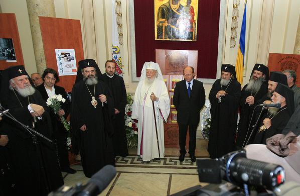 [patriarhul+teoctist-basescu-roncea-anania-daniel-teofan.jpg]