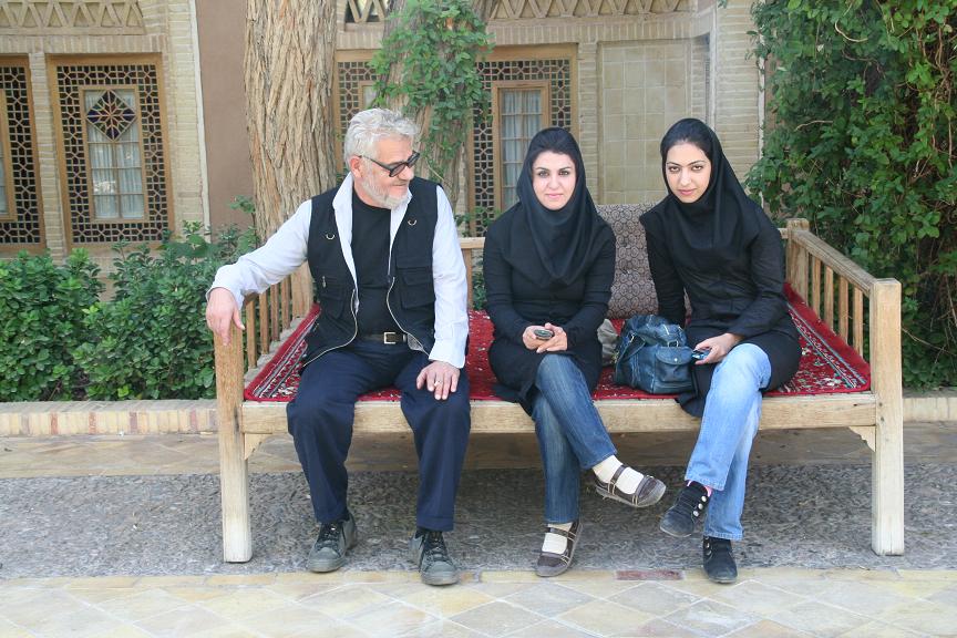 [corneliu+vlad+yazd+iran.JPG]