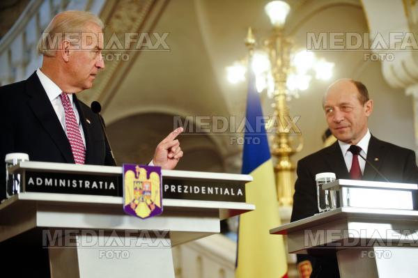 [Biden+Basescu+Pungovschi.jpg]