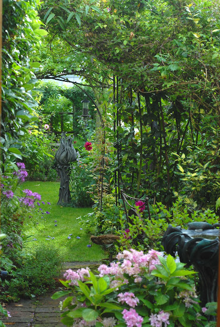 Sue's garden: August 2010