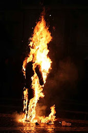 BRUCIA IL FANTOCCIO DEL CARNEVALE ABRUZZESE