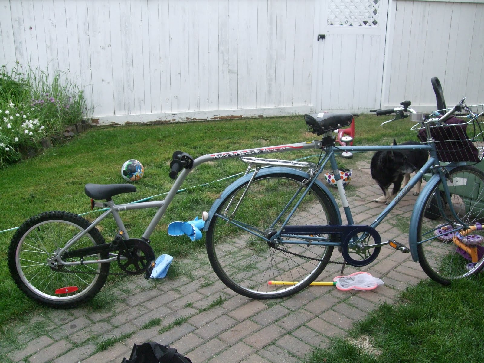 LoopFrame Love Canada Day Bike Decorations (LGRAB Summer Games post 5)