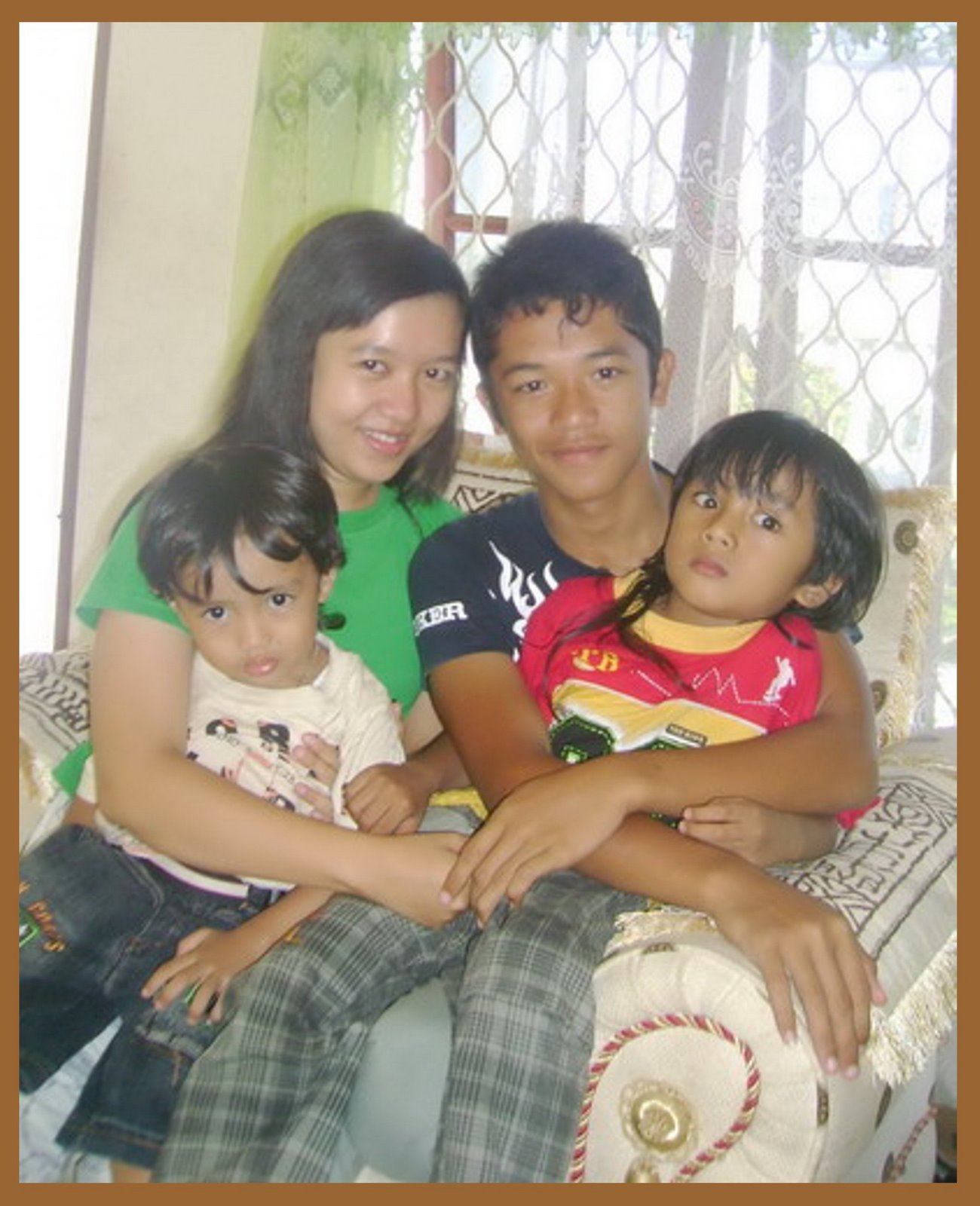 sama+kak+purei,+anas++dan+fauzan.jpg (image)