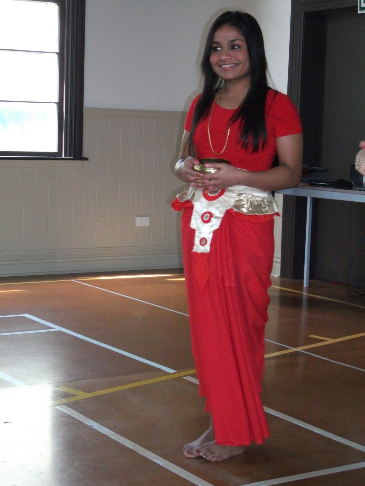 ESOL/International at North East Valley School: Sri Lankan dancing