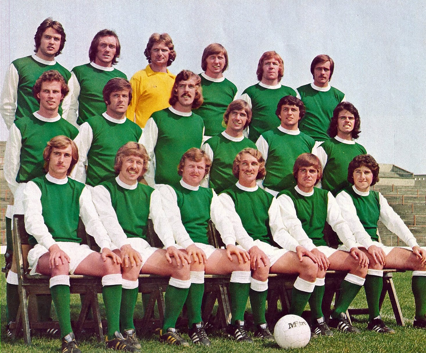 [HIBERNIAN+1976-77A.jpg]