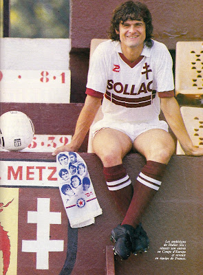 FRANCE FOOTBALL du 4/08/1981; Didier SIX/ Lyon/ Rocher-St Etienne