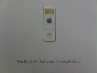 MacBook Air : What's in the box ?
