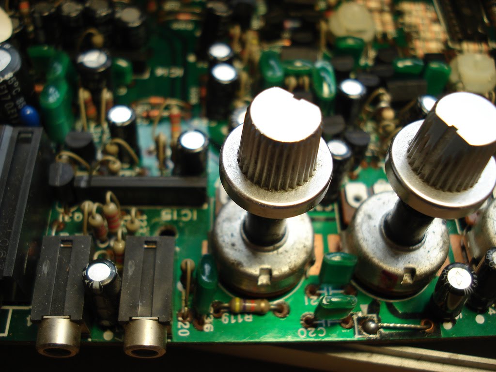 TB-303 internal images - adafruit industries