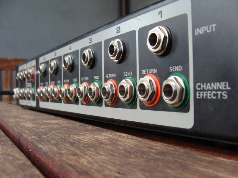 MATRIXSYNTH: Roland Boss KM-60 Mixer analog