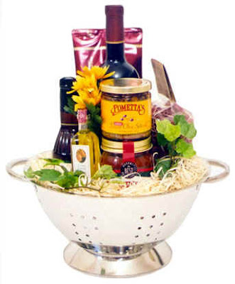 The Simplest Real Estate Closing Gifts Are Gift Baskets That Include Items For A New Home Or Office These May Household And Certificates