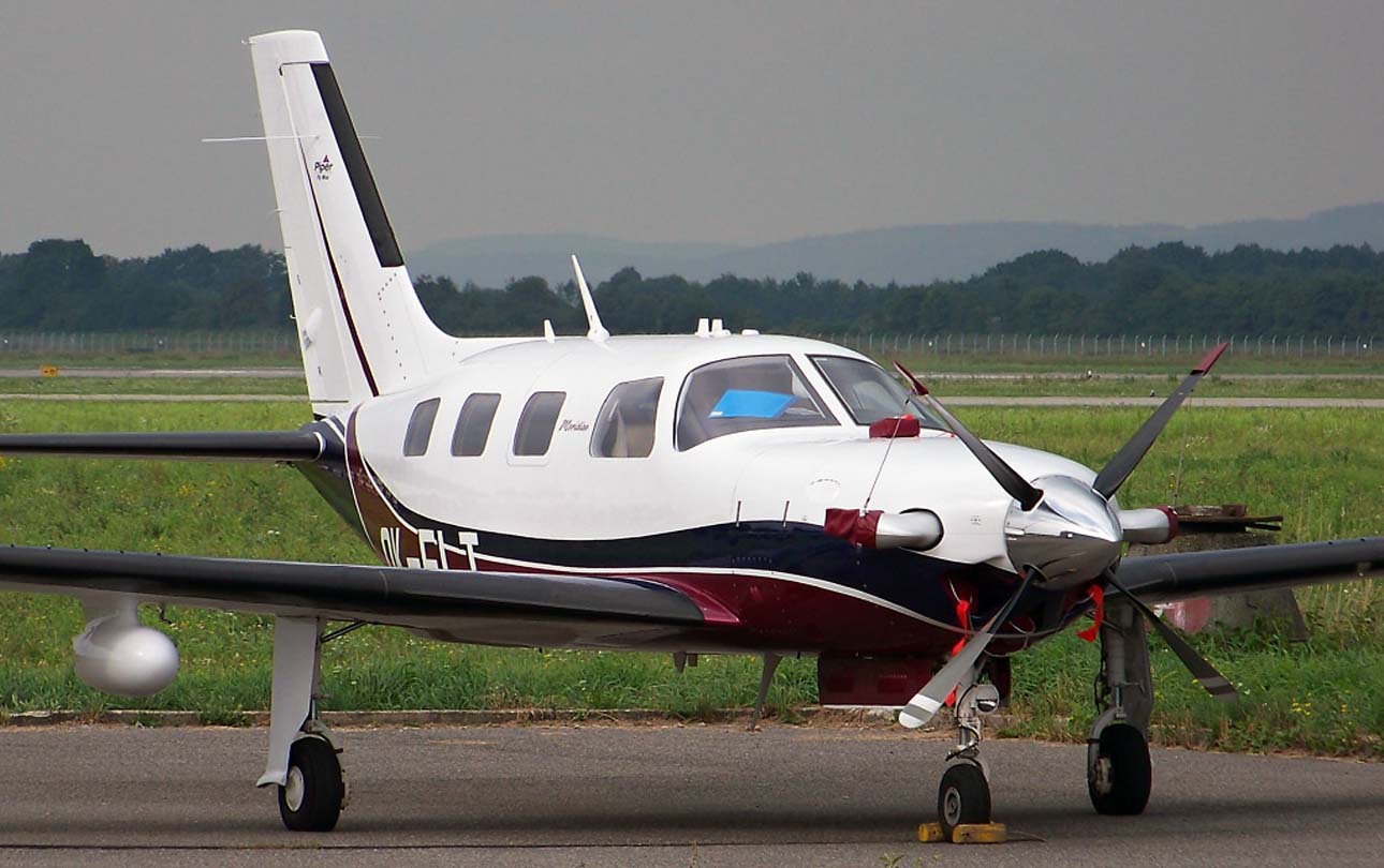 15 местный самолет. лтх цесна 525. ан 38 алроса. самолёт бомбардье турбовинтовой. як-18т, см-92т.