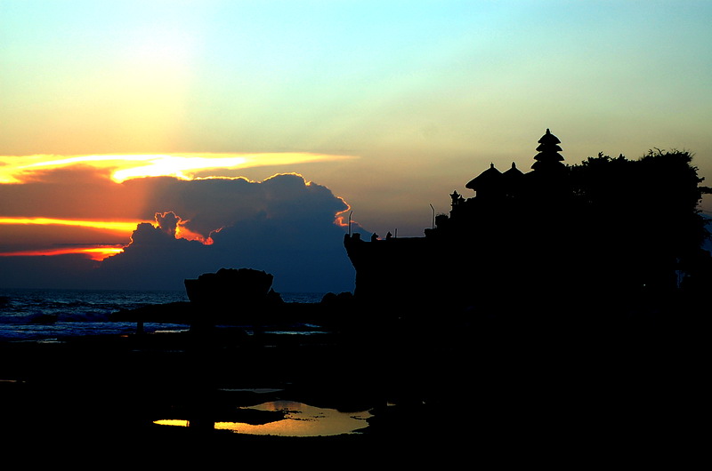 [TanahLot09.jpg]