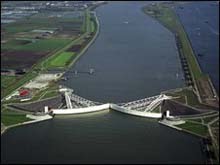 MAESLANT STORM SURGE BARRIER