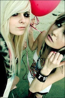 تصاميم بنات2011, تواقيع بنات تواقيع