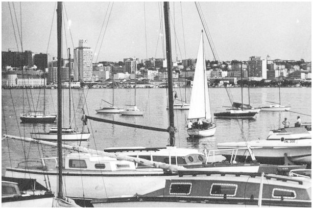 [Luanda+antiga+clube_naval_001+(2).jpg]