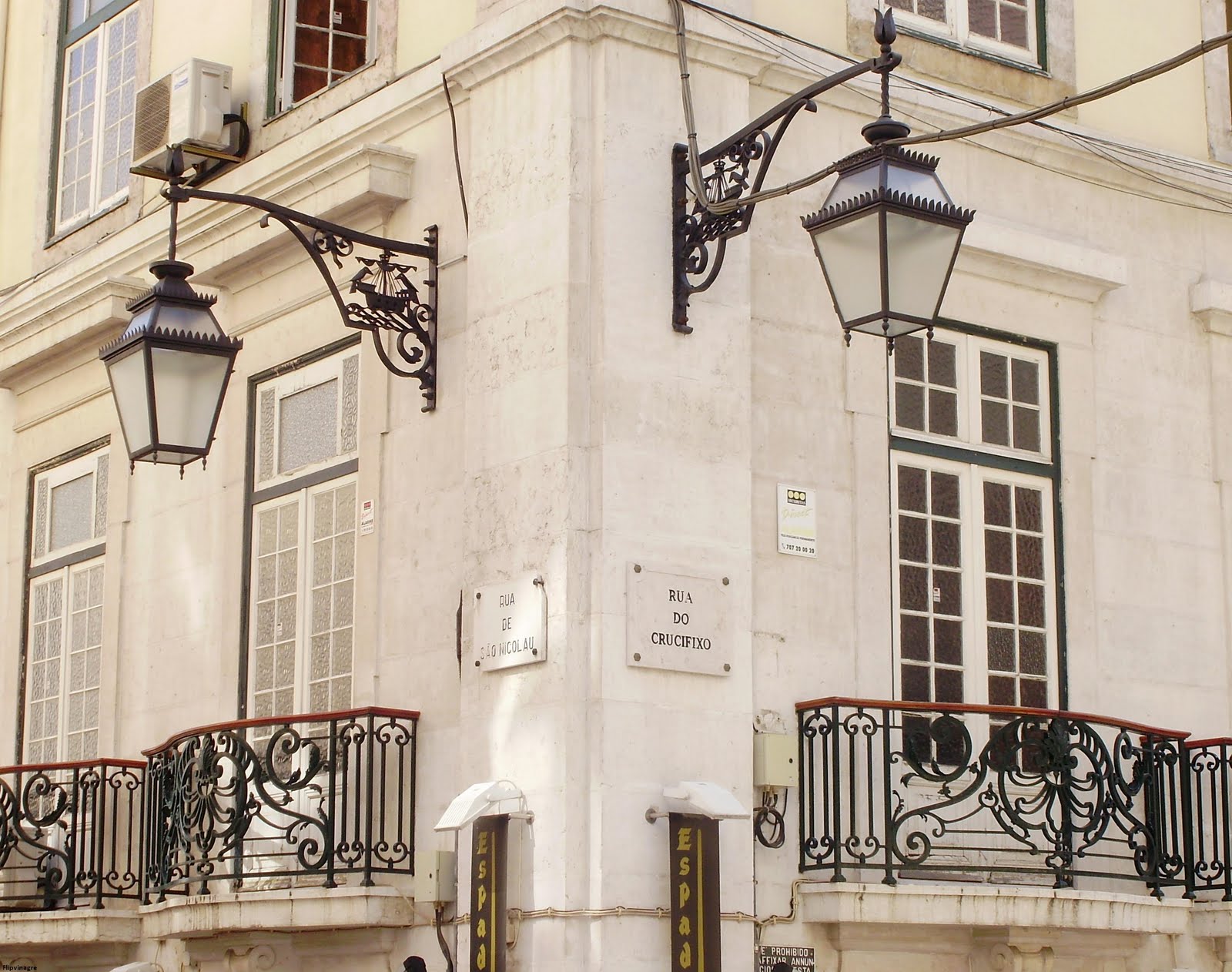 [esquinas+de+Lis.JPG]