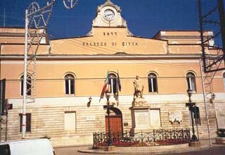 [CORATO_palazzo.jpg]