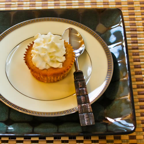 Low-Sugar Spiced Pumpkin Mini Cheeseakes