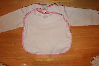 Nancy's Couture: Super Easy Bib with Sleeves!!!