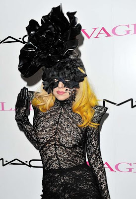 Lady-gaga-black-rose-hat.jpg