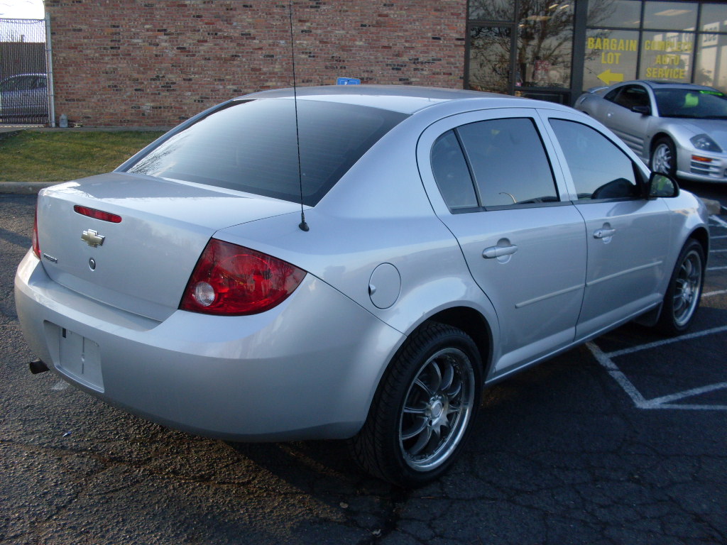 Ride Auto: 2005 Chevrolet Cobalt LS