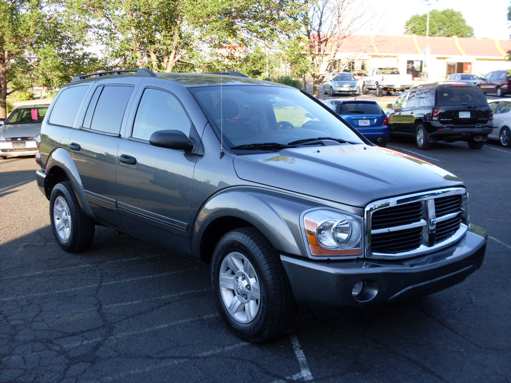 Ride Auto: 2005 Dodge Durango SLT