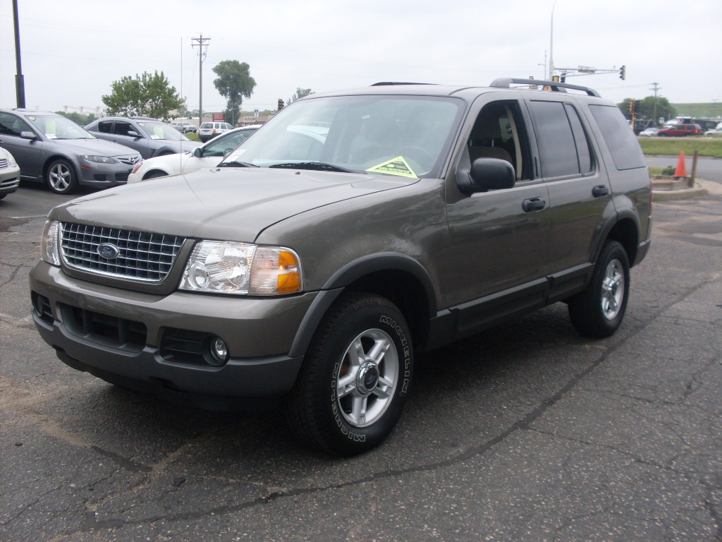 Ride Auto: 2003 Ford Explorer XLT, 4 Door 7 Passenger seating with 3rd row