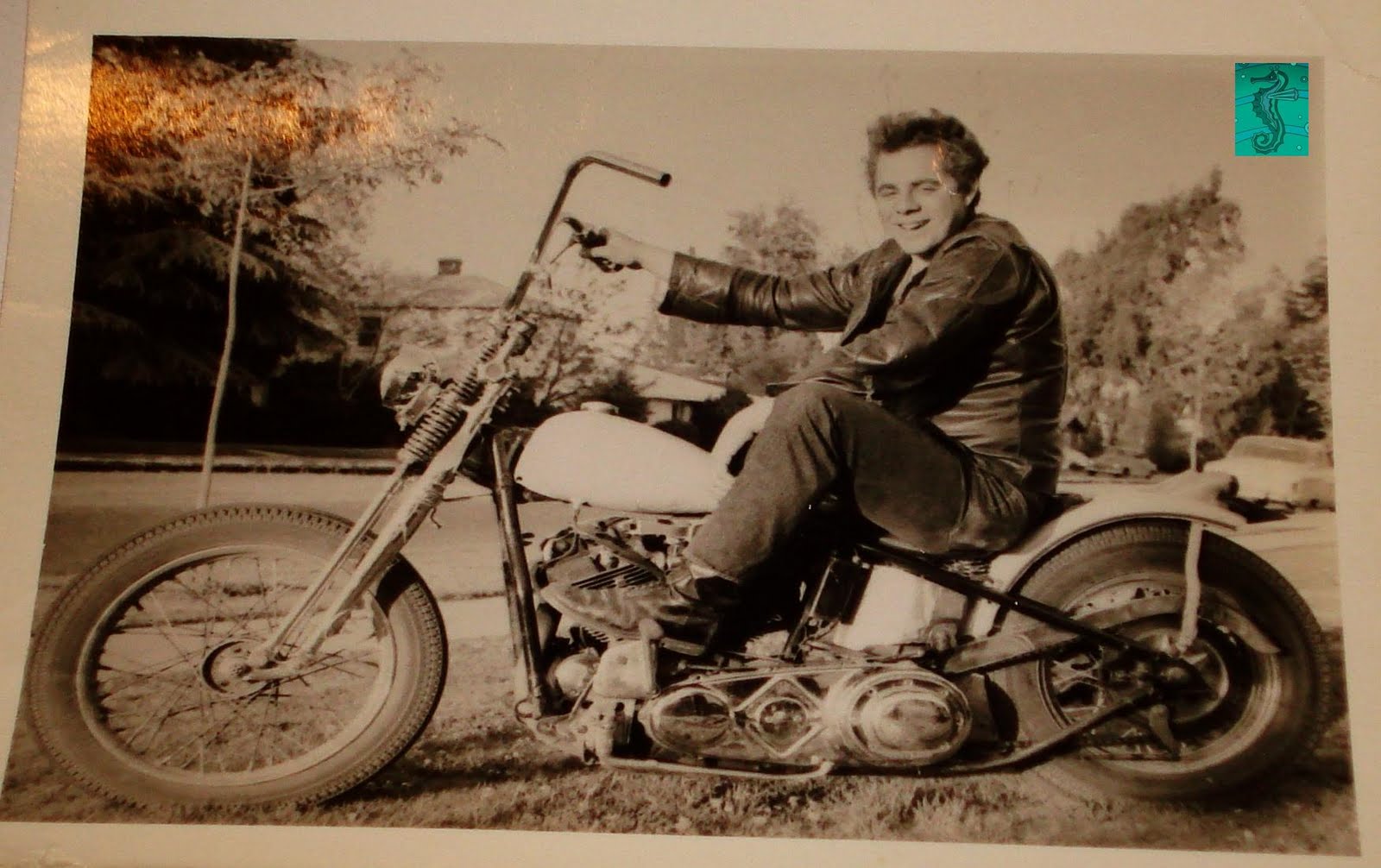 Nostalgia on Wheels: Early 60's Fresno Hells Angels Knuckle Photos!