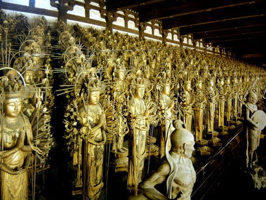 Luna de miel en Japón - Junio 2012 (En construccion) - Blogs de Japon - DIA 1 Y 2 - 5 Y 6 DE JUNIO 2012 - VUELO BARCELONA-OSAKA Y LLEGADA A KYOTO (8)