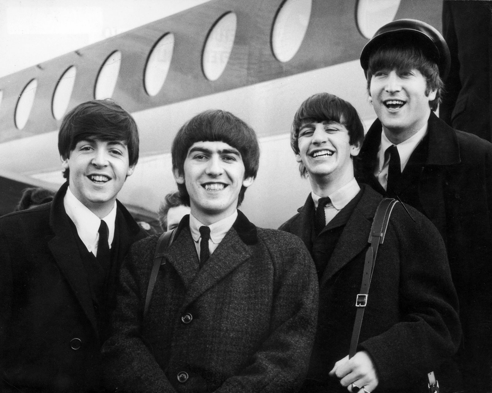 [Beatles+avión+c.jpg]