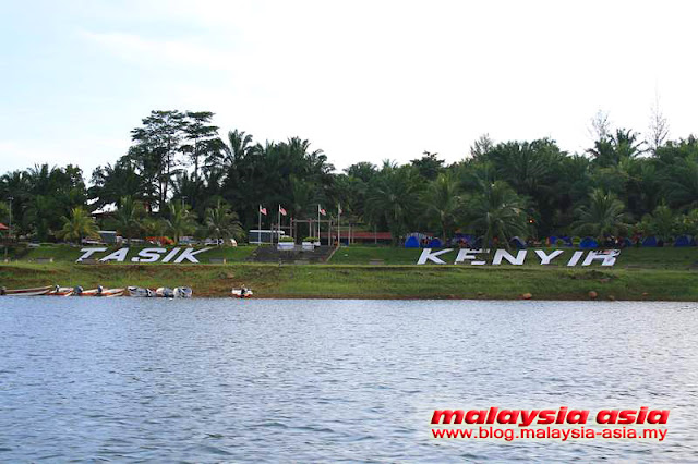 Tasik kenyir water park