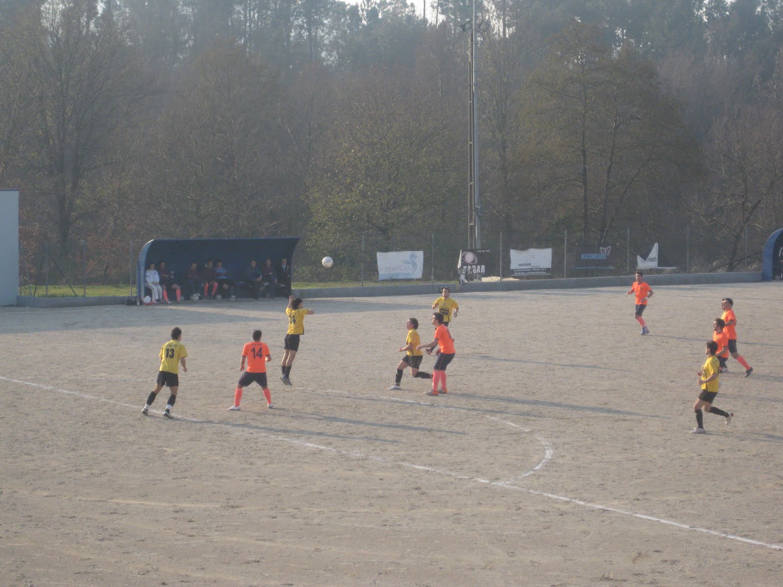 Santo Adrião empata em casa com Regadas