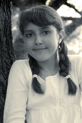 [kim-smileBW+copy.jpg]