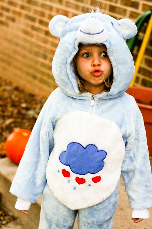 [08Oct30_trunk.or.treat_54.jpg]