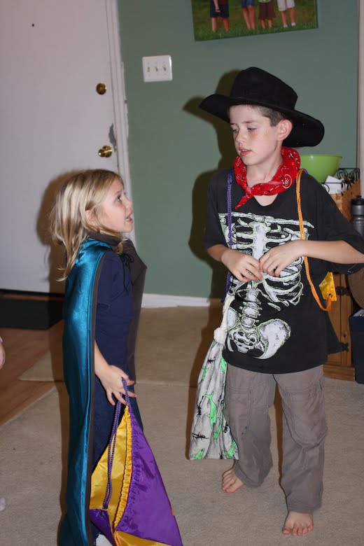 [09Oct31_Halloween_6.jpg]