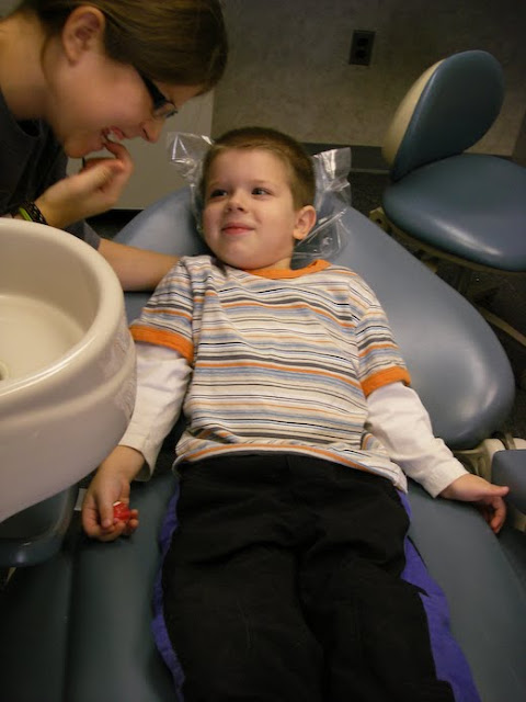 child's first dentist visit