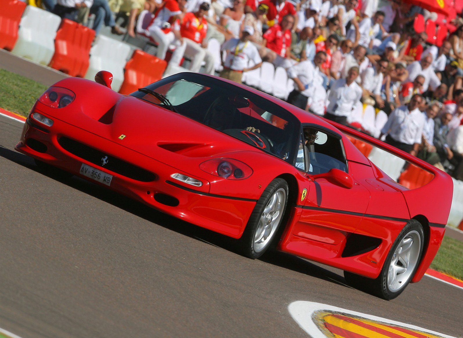 Best Wallpapers: Ferrari F50 Wallpapers