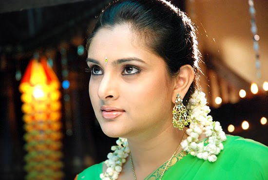 hot kannada tamil actress divya or ramya hot show pics-beautyceleb.blogspot.com