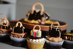 Carpe Cupcakes!: Louis Vuitton cupcakes