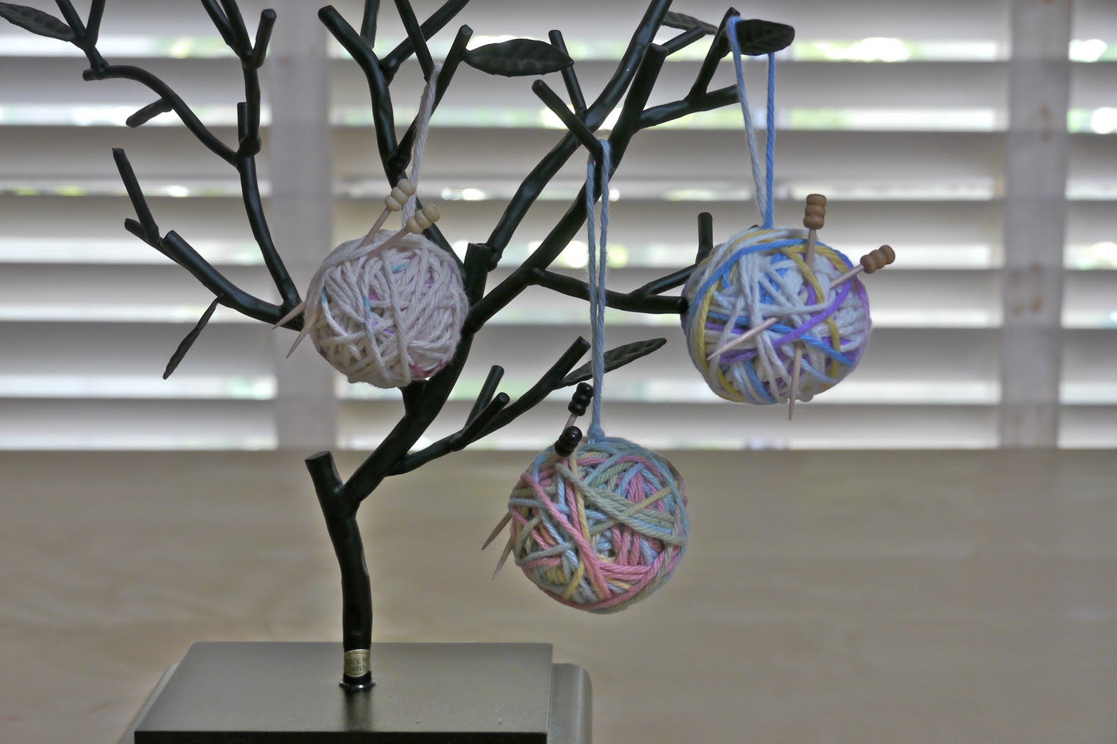 Full of Craft Ornament Month Tiny Yarn Ball Ornaments
