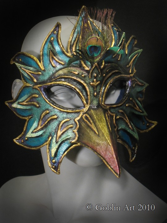 http://1.bp.blogspot.com/_sdhcWpVFtLk/TSYX1gSBe4I/AAAAAAAAAQc/gclz5R9qtWs/s1600/SCRAP+mask+finished+3-4+view.jpg