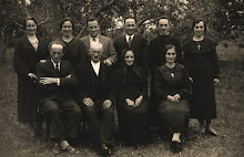 La Familia Tierra Es Muy Tradicionalista.