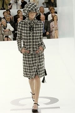 08071237D: Chanel 2004-2005 F/W Haute Couture