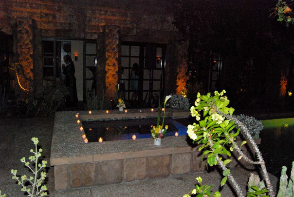 Peek Inside The "Mayan" Home Where Old Hollywood Loved To Peek Inside The "Mayan" Home Where Old Hollywood Loved To