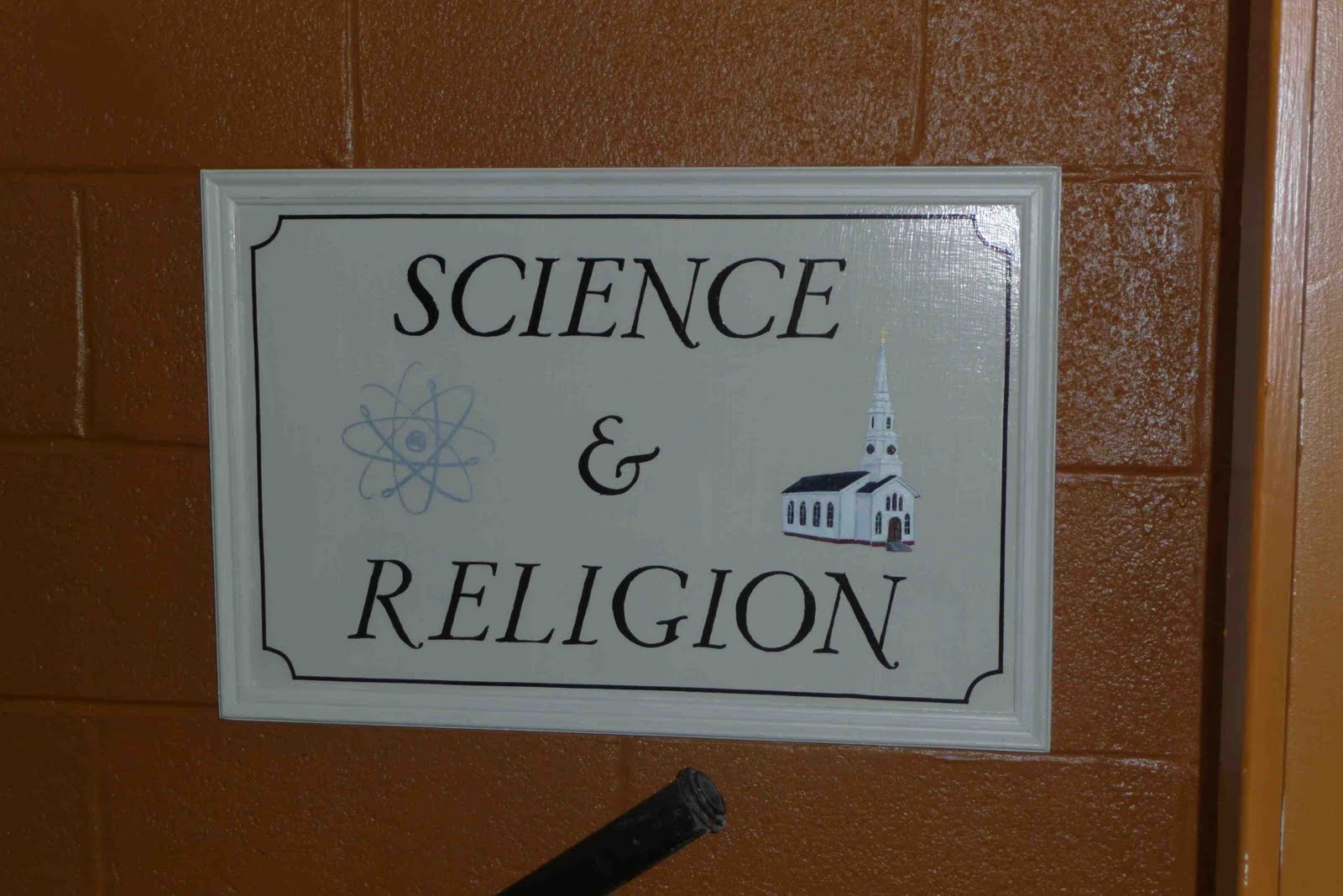 [science-religion-sign.jpg]