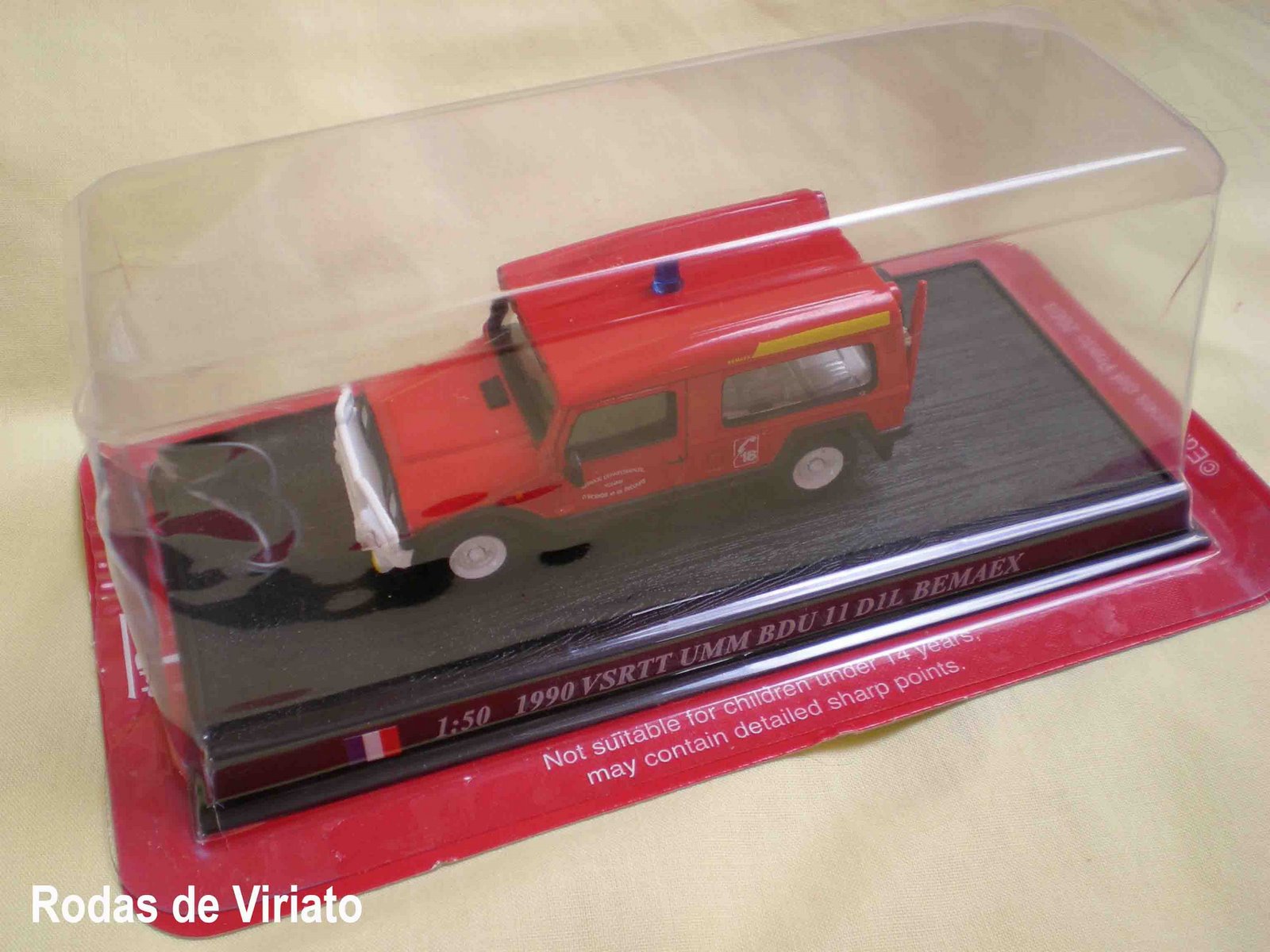 [umm+miniatura+del+monte+caixa.jpg]