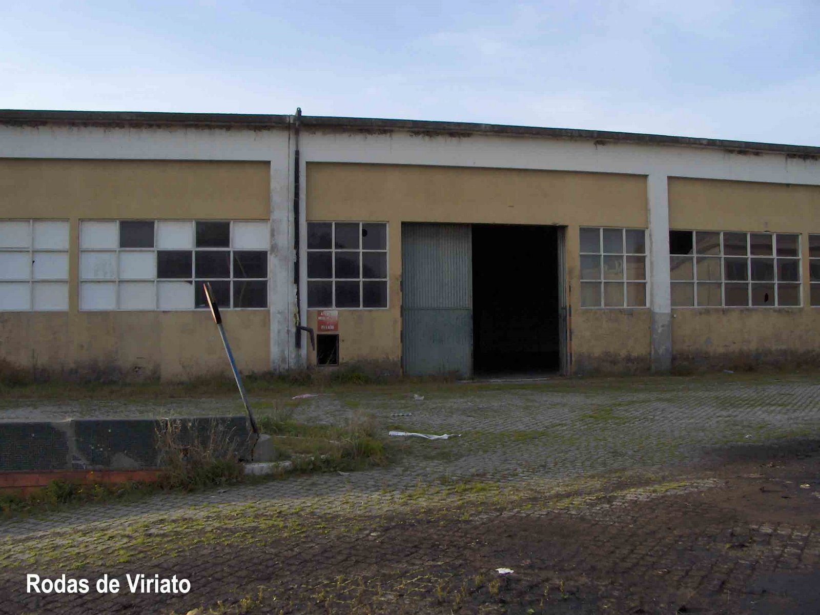 [movauto+fabrica.jpg]