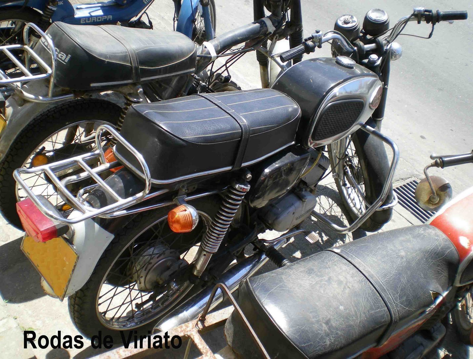 [perfecta+preta.jpg]